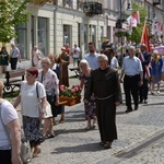 Procesja Bożego Ciała w centrum Radomia