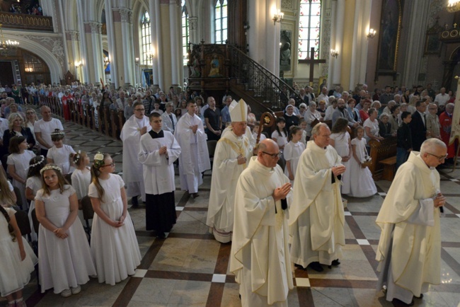 Procesja Bożego Ciała w centrum Radomia