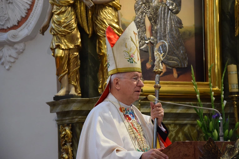 Boże Ciało w Łowiczu. Eucharystia.