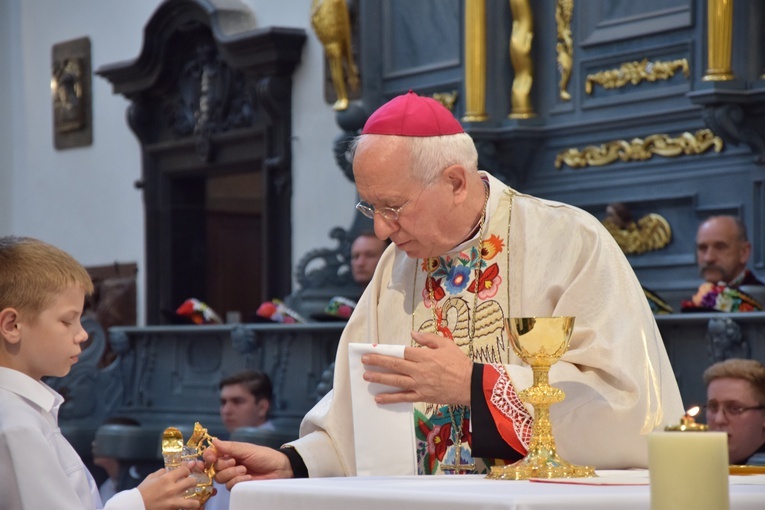 Boże Ciało w Łowiczu. Eucharystia.