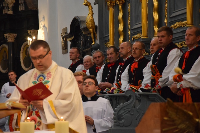 Boże Ciało w Łowiczu. Eucharystia.