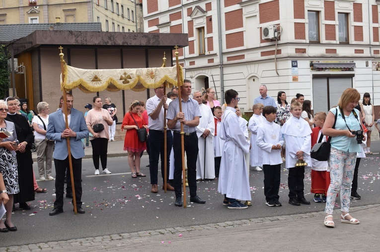 Boże Ciało u św. Jerzego i Matki Bożej Różańcowej w Wałbrzychu