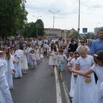 Procesja z parafii pw. św. Antoniego do parafii pw. Odkupiciela Świata