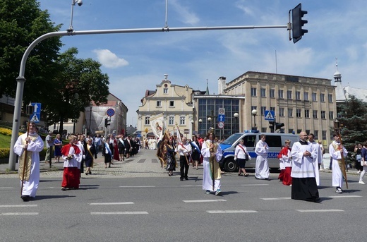 Procesja Bożego Ciała z katedry św. Mikołaja w Bielsku do Białej - 2022