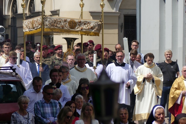 Procesja Bożego Ciała z katedry św. Mikołaja w Bielsku do Białej - 2022