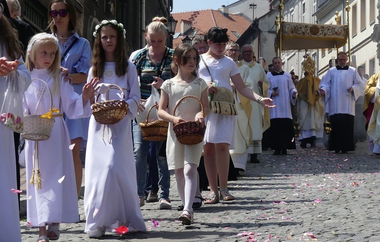 Procesja Bożego Ciała z katedry św. Mikołaja w Bielsku do Białej - 2022