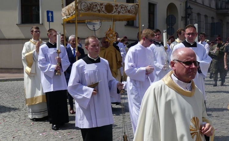 Procesja Bożego Ciała z katedry św. Mikołaja w Bielsku do Białej - 2022