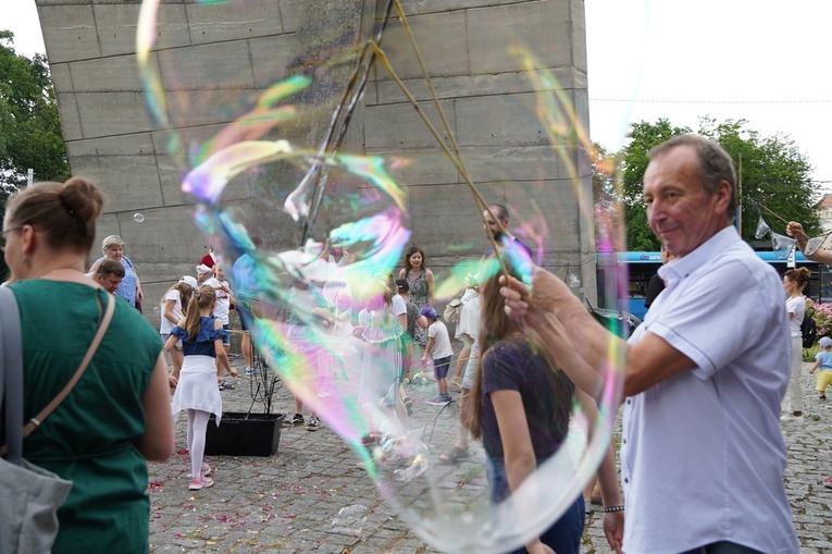 Z Teobańkologią w Boże Ciało u św. Bonifacego