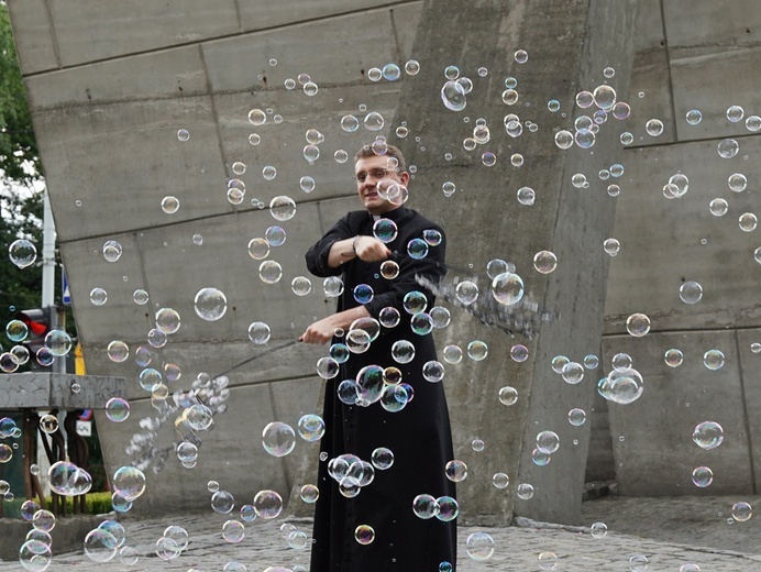 Z Teobańkologią w Boże Ciało u św. Bonifacego