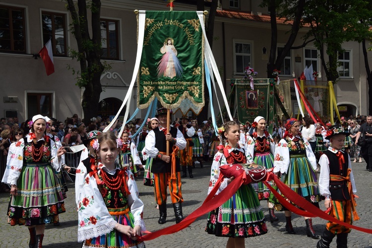 Boże Ciało w Łowiczu. Procesja.