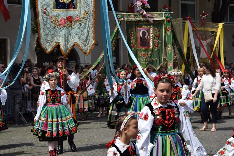 Boże Ciało w Łowiczu. Procesja.