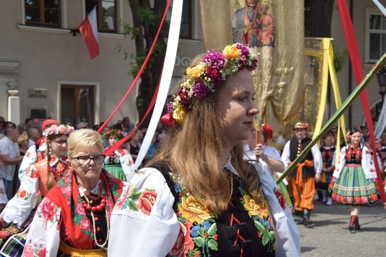 Boże Ciało w Łowiczu. Procesja.