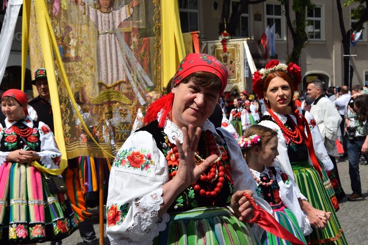 Boże Ciało w Łowiczu. Procesja.