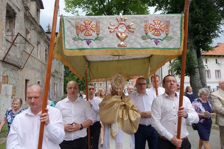 Boże Ciało u św. Barbary w Walimiu