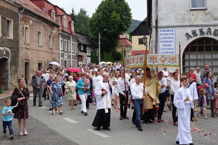Boże Ciało u św. Barbary w Walimiu