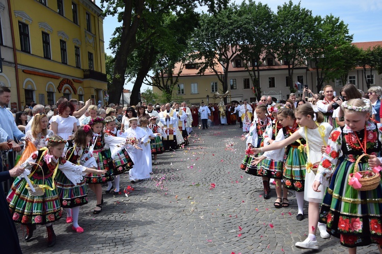 Boże Ciało w Łowiczu. Procesja.