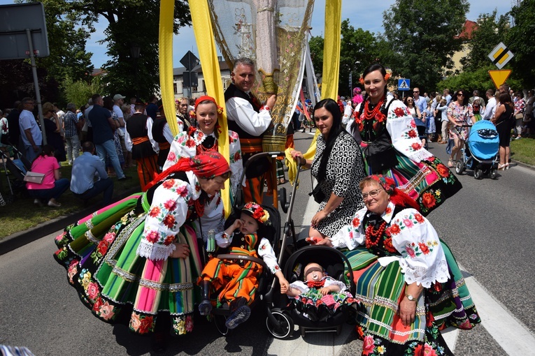 Boże Ciało w Łowiczu. Procesja.