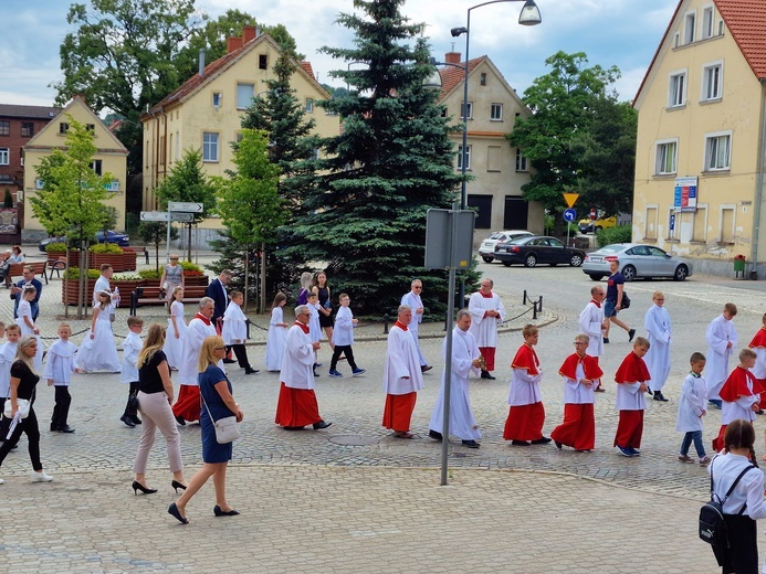 Boże Ciało w parafii Wniebowzięcia NMP w Bielawie