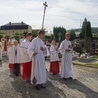 Procesja eucharystyczna w Kudowie-Zdroju z bp. Adamem Bałabuchem