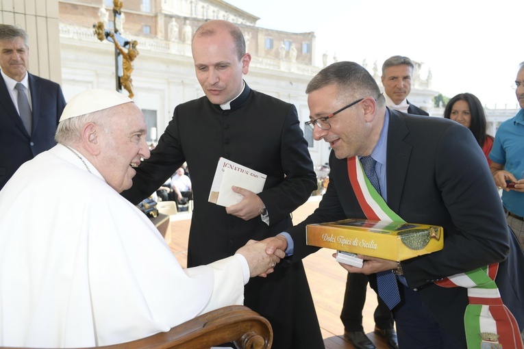 Papież: teologia jest służbą żywej wierze Kościoła