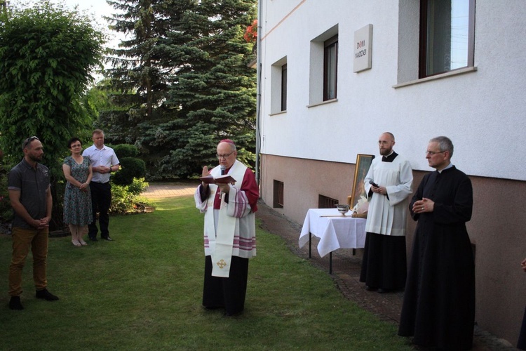 Pobłogosławienie Domu Nadziei w Dylakach