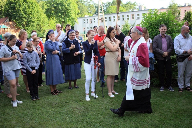 Pobłogosławienie Domu Nadziei w Dylakach