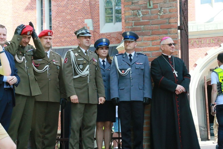 Służba liturgiczna u Matki Bożej