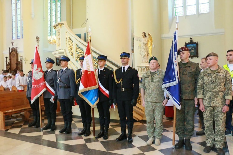 Służba liturgiczna u Matki Bożej