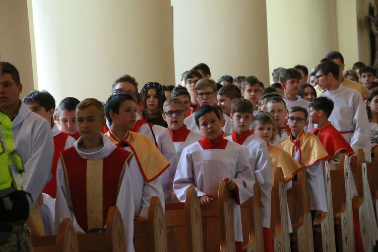 Służba liturgiczna u Matki Bożej