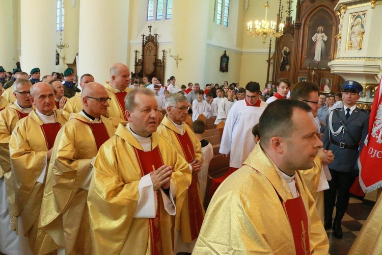 Służba liturgiczna u Matki Bożej