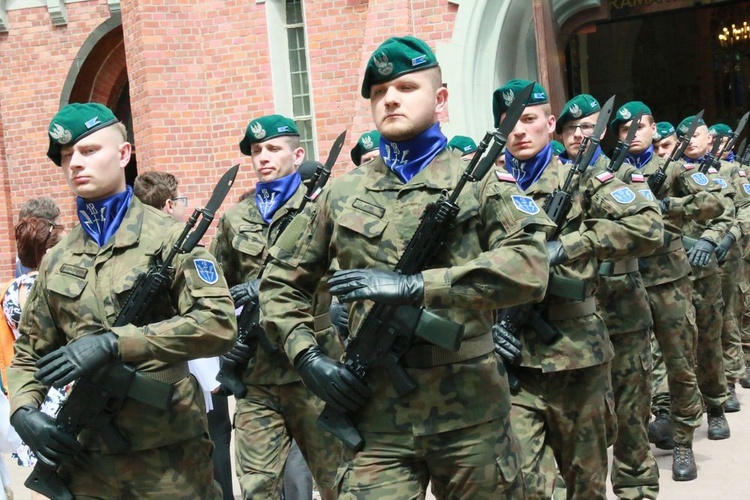 Służba liturgiczna u Matki Bożej