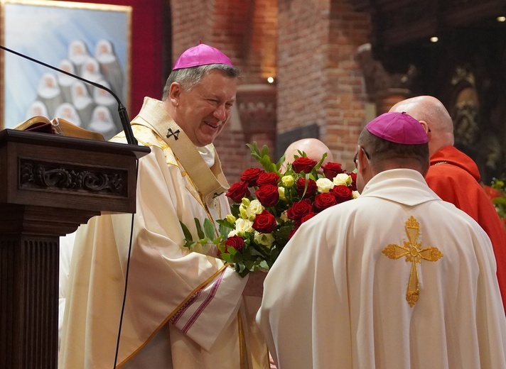 Modlitwa w intencji abp. Józefa Kupnego, promocja lektorów i ceremoniarzy