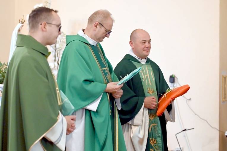 Wałbrzych. Na Podgórzu ze łzami żegnali ojców pallotynów