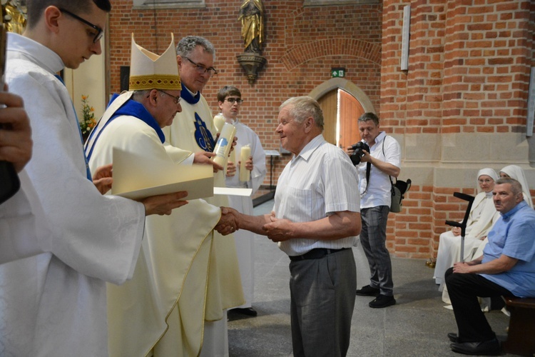 Jubileuszowa pielgrzymka dekanalna w odpust Matki Bożej Opolskiej