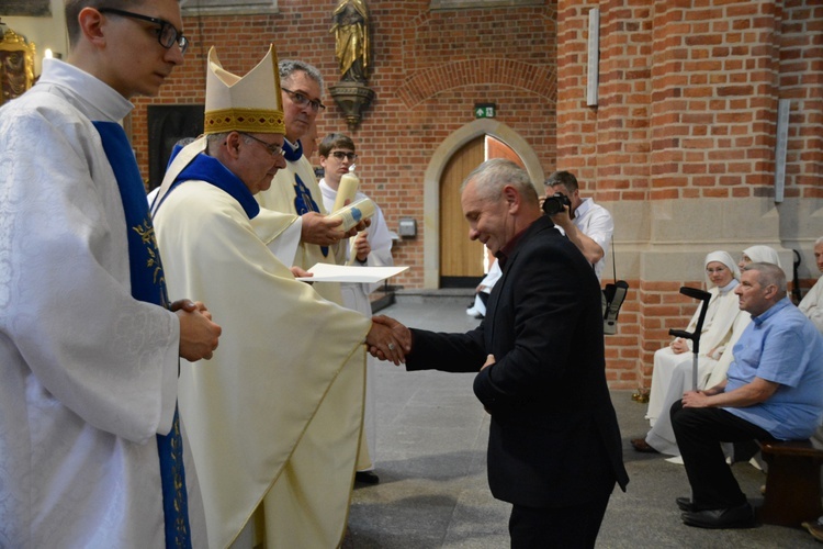 Jubileuszowa pielgrzymka dekanalna w odpust Matki Bożej Opolskiej