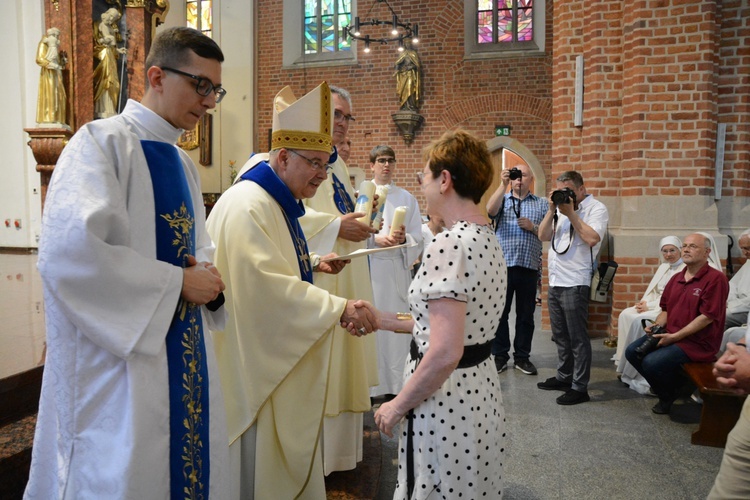 Jubileuszowa pielgrzymka dekanalna w odpust Matki Bożej Opolskiej