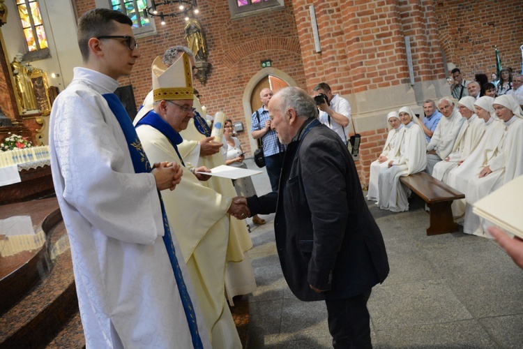 Jubileuszowa pielgrzymka dekanalna w odpust Matki Bożej Opolskiej