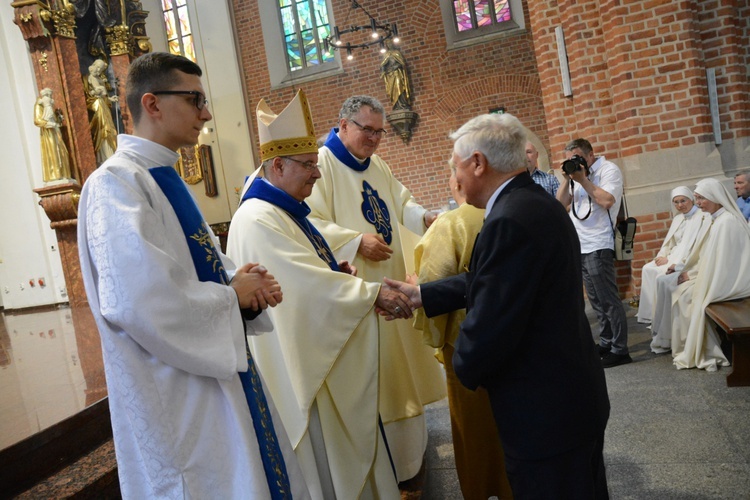 Jubileuszowa pielgrzymka dekanalna w odpust Matki Bożej Opolskiej