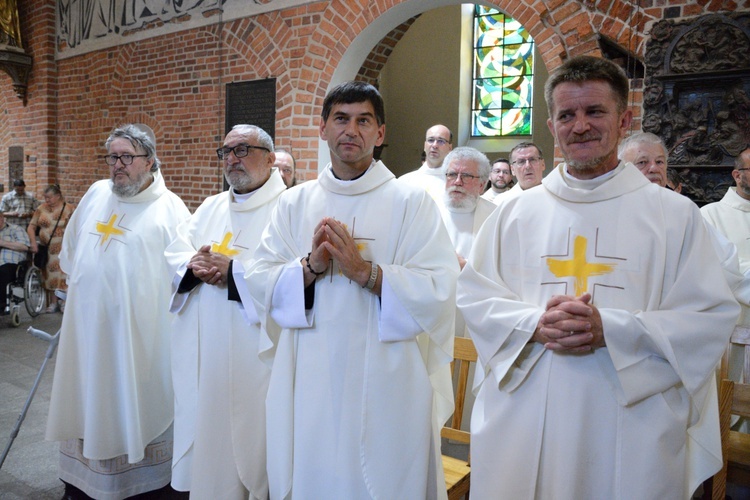 Jubileuszowa pielgrzymka dekanalna w odpust Matki Bożej Opolskiej