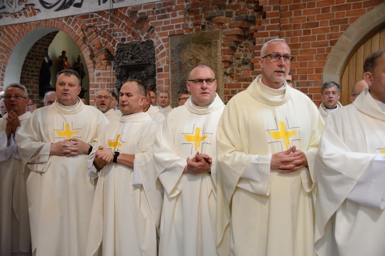 Jubileuszowa pielgrzymka dekanalna w odpust Matki Bożej Opolskiej