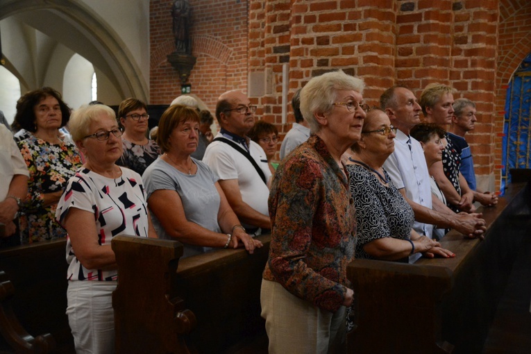 Jubileuszowa pielgrzymka dekanalna w odpust Matki Bożej Opolskiej