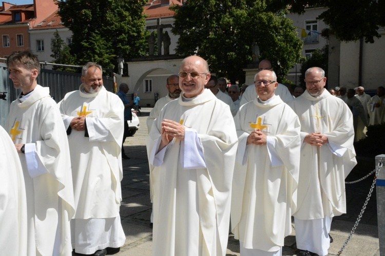 Jubileuszowa pielgrzymka dekanalna w odpust Matki Bożej Opolskiej