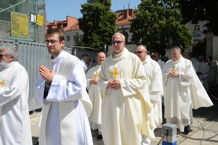 Jubileuszowa pielgrzymka dekanalna w odpust Matki Bożej Opolskiej