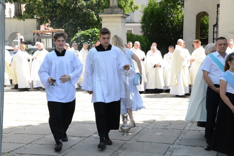 Jubileuszowa pielgrzymka dekanalna w odpust Matki Bożej Opolskiej