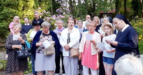 Zrozumieć, kim jest Matka i Wychowawczyni z Szensztatu