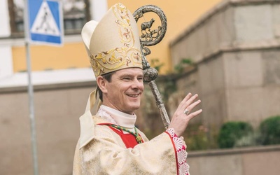 Bp W. Krywicki: Obecnie nie ma warunków dla przyjazdu papieża na Ukrainę