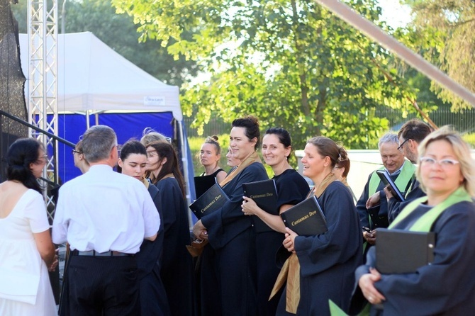 Koncert uwielbienia na przystani "Szkwał" w Kędzierzynie-Koźlu