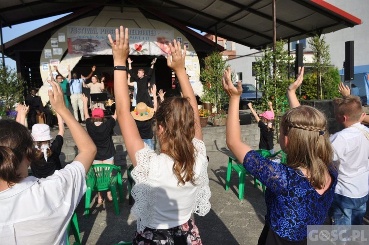 Świętno. Ogólnopolski Konkurs Piosenki Religijnej im. św. Jana Pawła II 