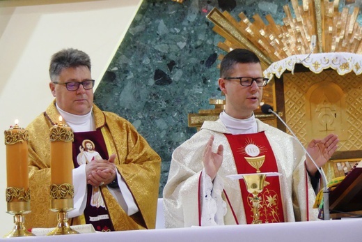 45-lecie parafii Najdroższej Krwi Pana Jezusa w Kętach-Podlesiu