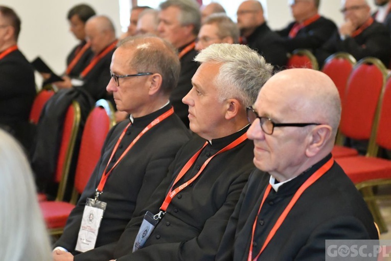 W Paradyżu trwa kolejna sesja synodu diecezjalnego